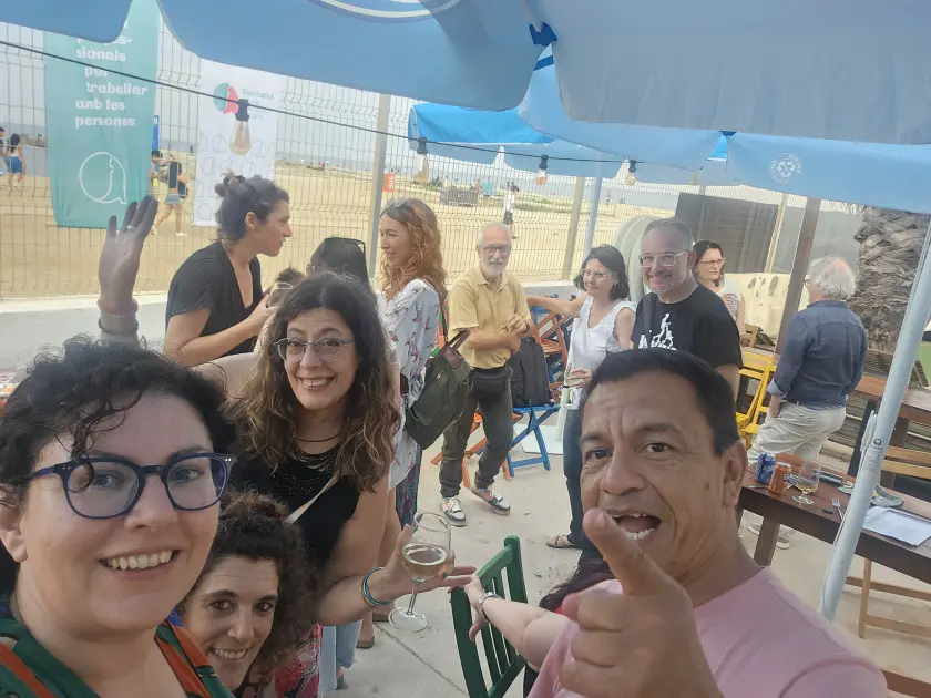 Vols saber qui hi ha darrera dels cursos formatius?